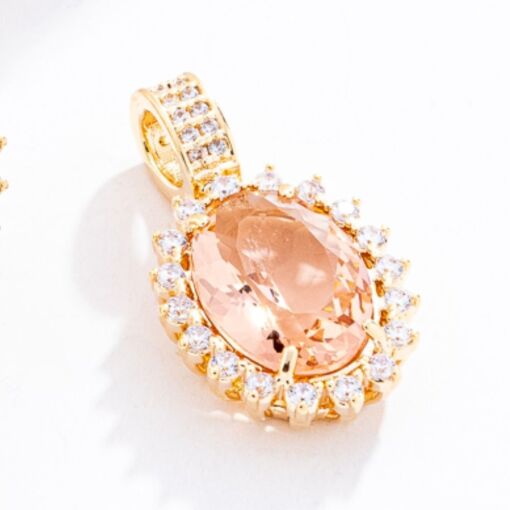 Pingente Oval com Cristal Lapidado e Zircônias