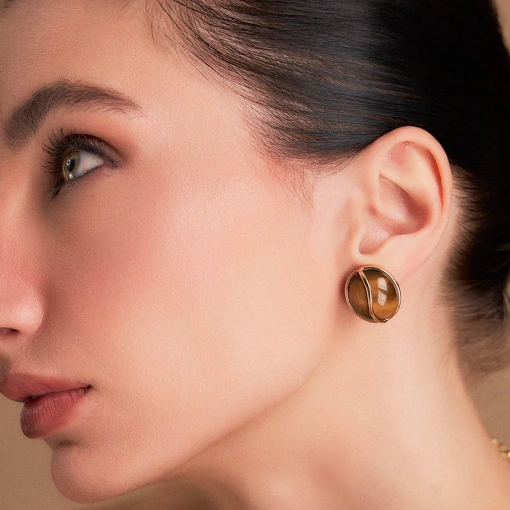 Brinco Botão Olho de Tigre