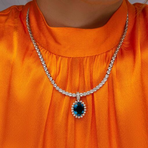 Pingente Oval com Cristal Lapidado e Zircônias