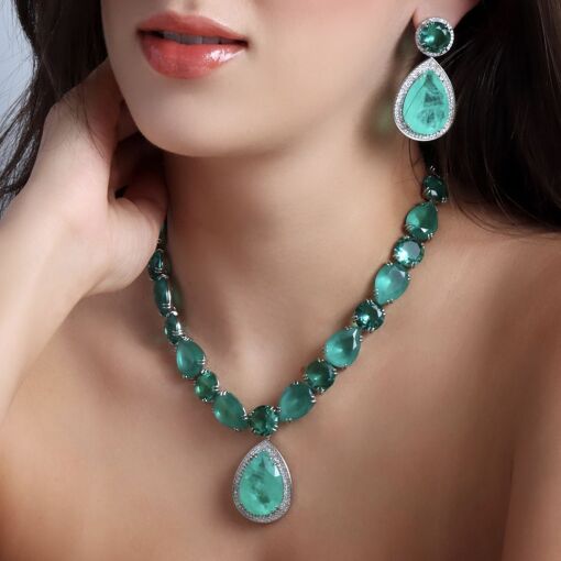 Conjunto Luxo Redondo e Gota Cristal e Zircônias