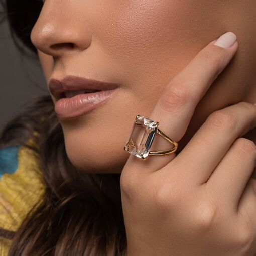 Anel com Cristal Retangular Banhado a Ouro 18k