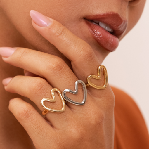 ANEL CORAÇÃO VAZADO