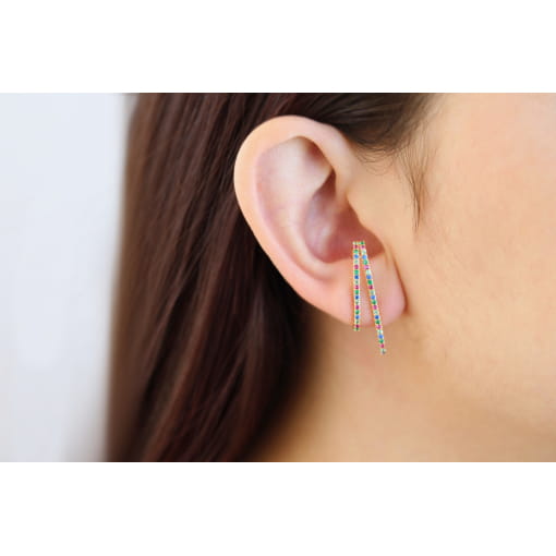 Ear hook cravejado em zircônias