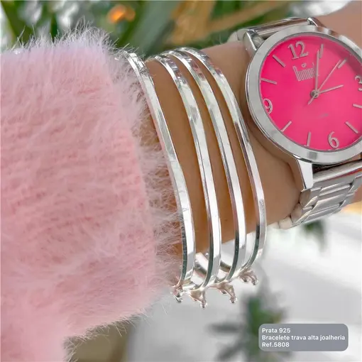 Cy5808 - Bracelete 18cm Oval Lateral Frisado com Trava De Segura