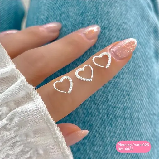 Cy4033 - Piercing Orelha Cartilagem Coração Cravejado Cristais