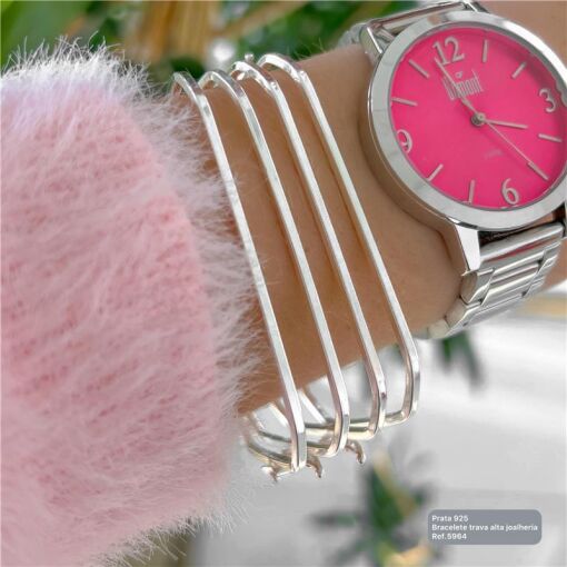 Cy5964 - Bracelete Quadrado 5,5X6cm Fio 2Mm