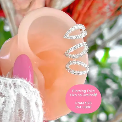 Cy5898 - Piercing Fake Fixo Orelha Inteiro Cravejado Navete Zirc