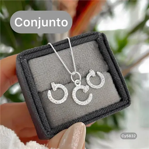 Cy5832 - Conjunto Colar 45Cm E Brinco Prego Com Zircônias Cravej