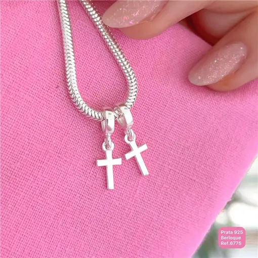 Cy6775 - Berloque Cruz Lisa Clássica