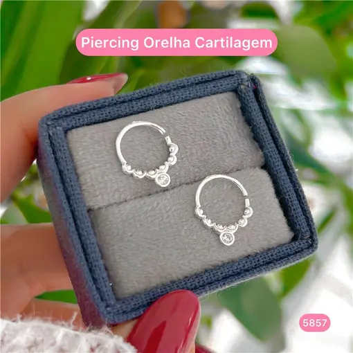 Cy5857 - Piercing Orelha Cartilagem Trabalhado Cravejado Zircôni