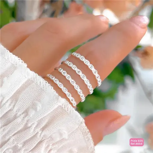 Cy6654 - Anel Aparador Com 9 Zircônias 3mm