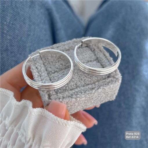 Cy6214 - Brinco Argola 30Mm Detalhe Em Fios 6Mm Espessura