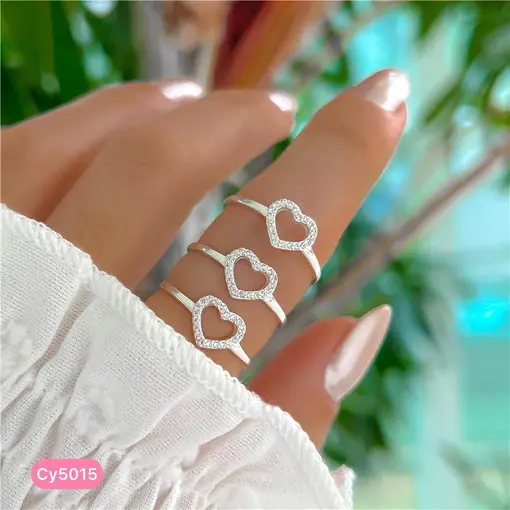 Cy5015 - Anel Coração Cravejado Zircônias Cristais