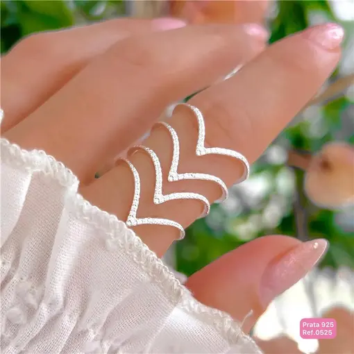 Cy0525 - Anel Em V Detalhado