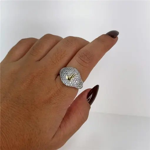 ANEL CRAVEJADO LETRA LETRA J