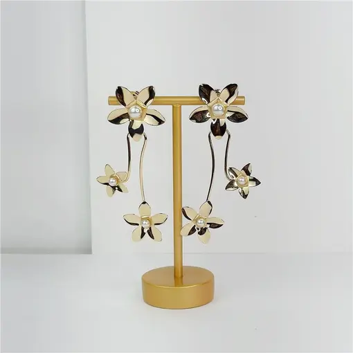 BRINCO FLOR COM PÉROLA