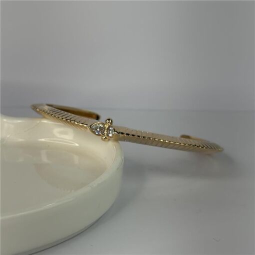 BRACELETE COM PEDRA