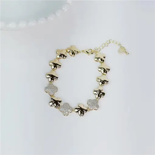 PULSEIRA TREVO CRAVEJADO