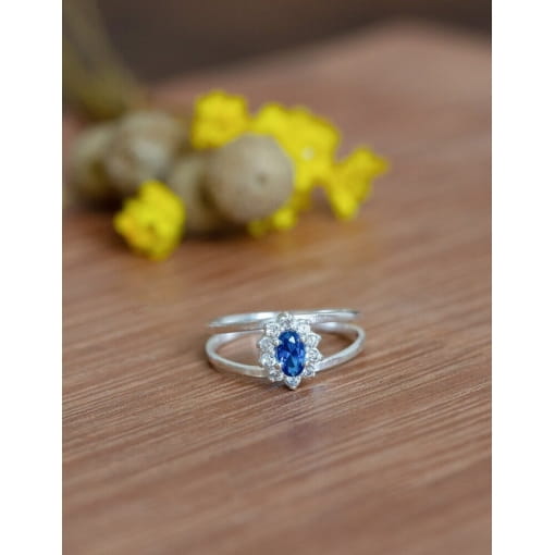 Anel Prata 925 Com Zircônia Azul e Zircônia Branca