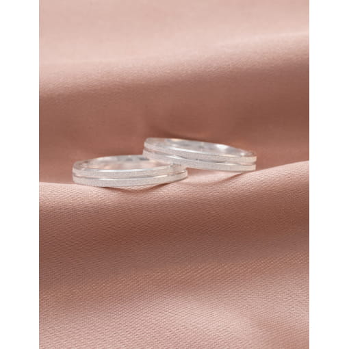Par De Alianças Prata 925 Diamantada Com Chanfro e Friso 3.1