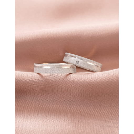 Par De Alianças Prata 925 Com Friso e Diamantado 4.1 MM