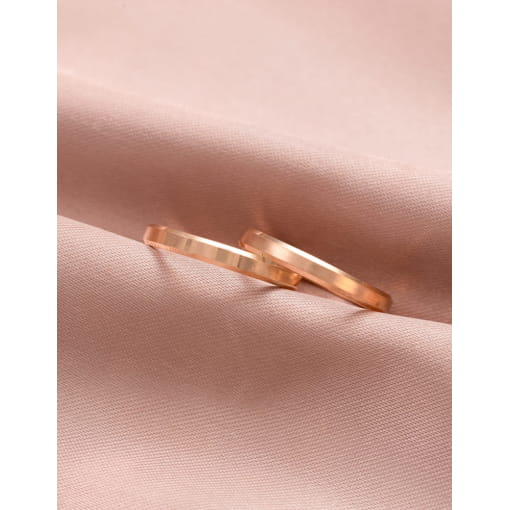 Par De Alianças Ouro Rose 18K Chanfrada Peça Sob Encomenda