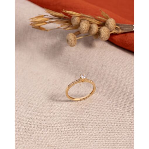 Anel Solitário Ouro 18K Aro Com Zircônias Brancas