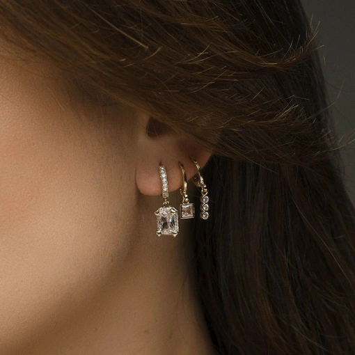 Brinco Banho de Ouro 18k Argola Com 3 Zircônias Brancas