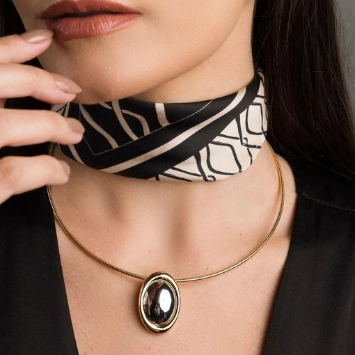 Gargantilha Oval Espelhado Banhado A Ouro 18K