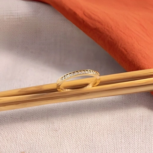 Anel Aparador Banhado A Ouro 18K Com Zircônias Brancas