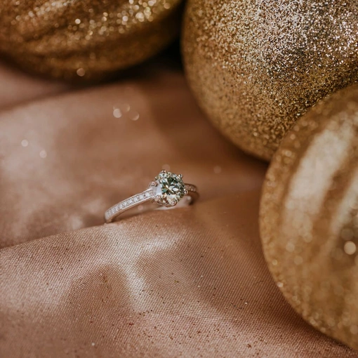 Anel Prata 925 Com Banho De Ródio Moissanite Verde