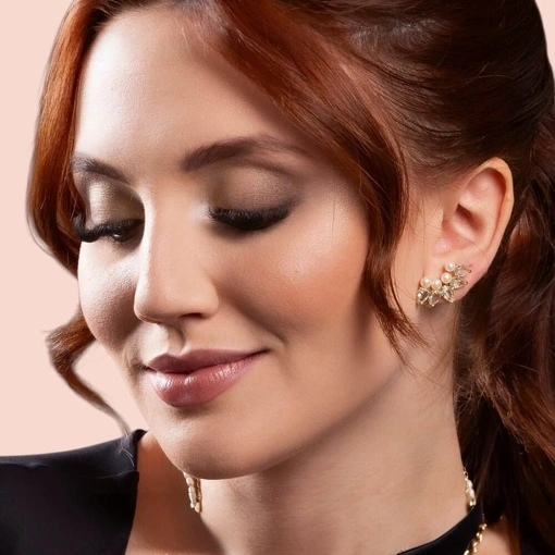 Brinco Banho de Ouro 18k Ear Cuff Zircônia Azul e Pérolas Shell