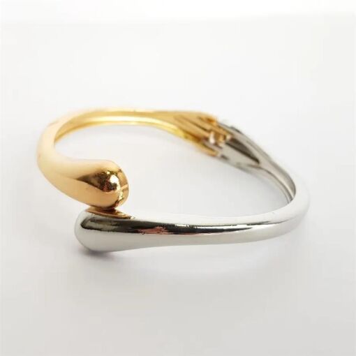 BRACELETE GOTAS DOURADAS E R BRANCO V.C.T