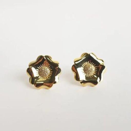 BRINCO FLOR PETALAS DUPLA MEIO MICROCRAV| 2CM|BANHADO EM OURO 18