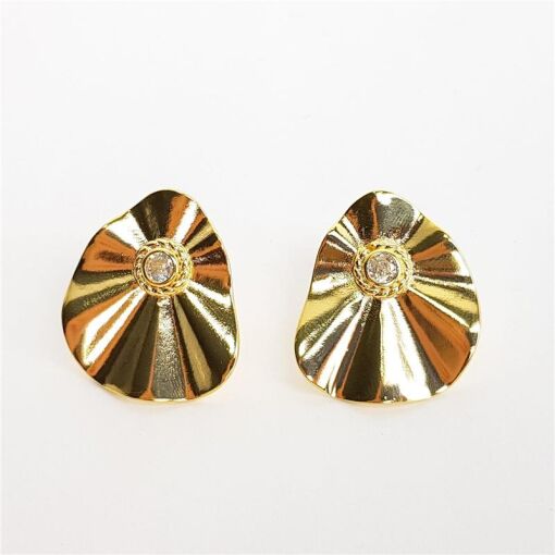 BRINCO CHAPA ONDULADA PONTO DE LUZ AO MEIO |3CM|BANHADO EM OURO