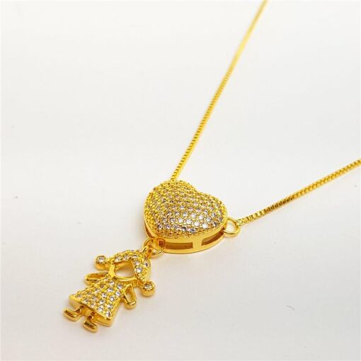 COLARCM VENEZIANA PG CORACAO  PG 1 MENINA CRAVEJADA