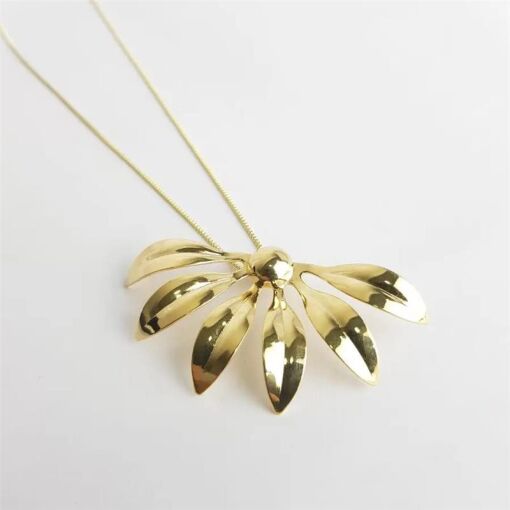 COLAR 45CM FLOR DOURADA 5,7CM | 3,2CM