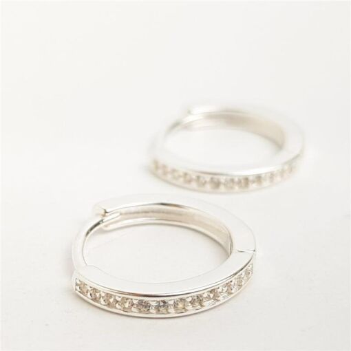 ARGOLA TRADICIONAL LISA COM FILETE CRAVEJADO | 1,5CM| PRATA 925