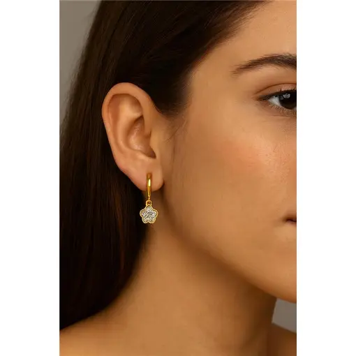 MEIA ARGOLA 9MM LISA PG FLOR CRAVEJADA 9MM | BANHADO EM OURO 18K
