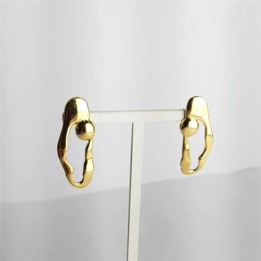 BRINCO 4CM MINIMALISTA OVAL VAZADO COM ESFERA LISA