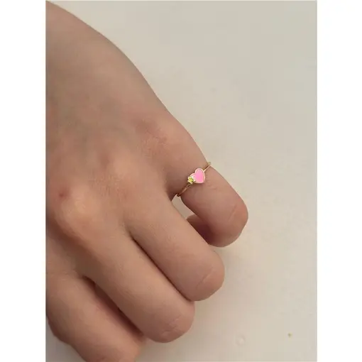 ANEL INFANTIL ARO LISO CENTRO CORAÇÃO ROSA COM ESTRELA EM RESINA