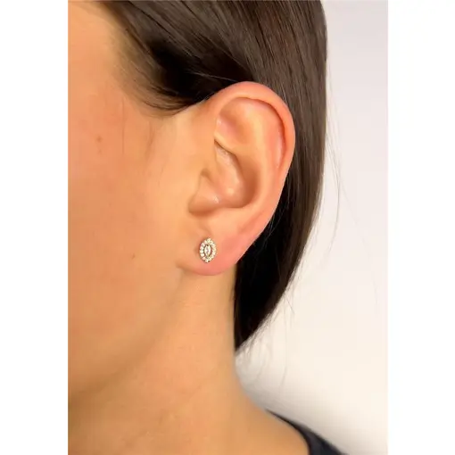 BRINCO OVAL PONTUDO COM ZIRCÔNIA CRISTAL AO CENTRO REDOR CRAVEJA