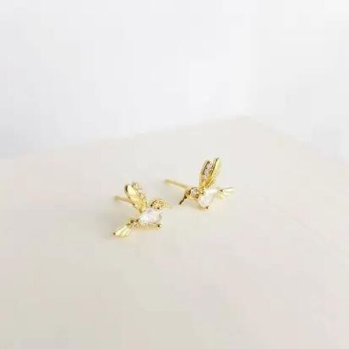 BRINCO  PASSARO LISO/CRAV COM ZIRC CRISTAL|9MM|BANHADO EM OURO 1