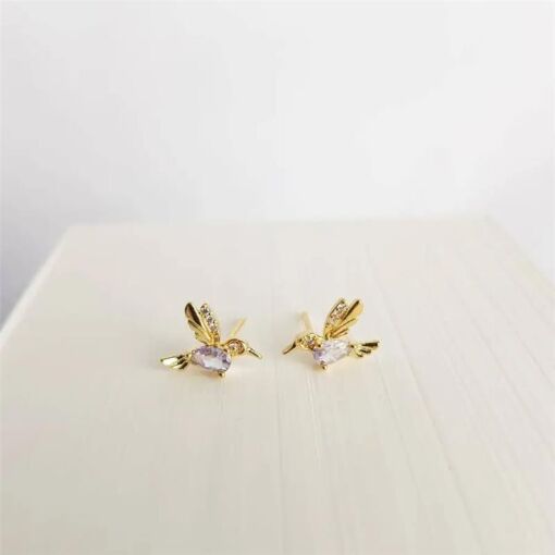BRINCO  PASSARO LISO/CRAV ZIRC LILAS| 9MM|BANHADO EM OURO 18K