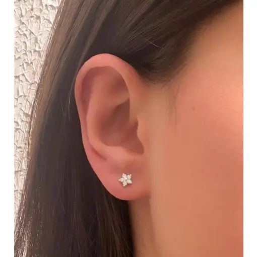 BRINCO FLOR EM ZIRCÔIA CRISTAL EM GARRINHAS CENTRO MINI ESFERA L