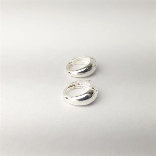 ARGOLA AFUNILADA LISA 3MM | BANHO DE PRATA