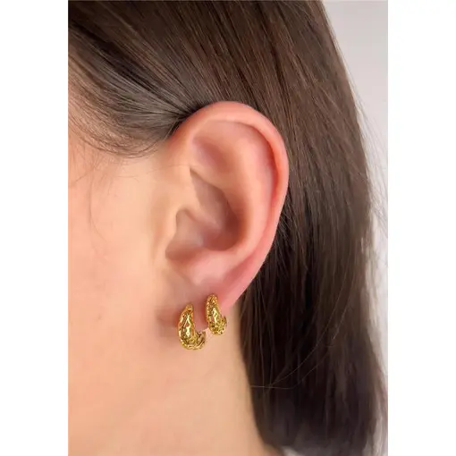 DUPLA ARGOLA BALOADA VAZADA | BANHADO EM OURO 18K