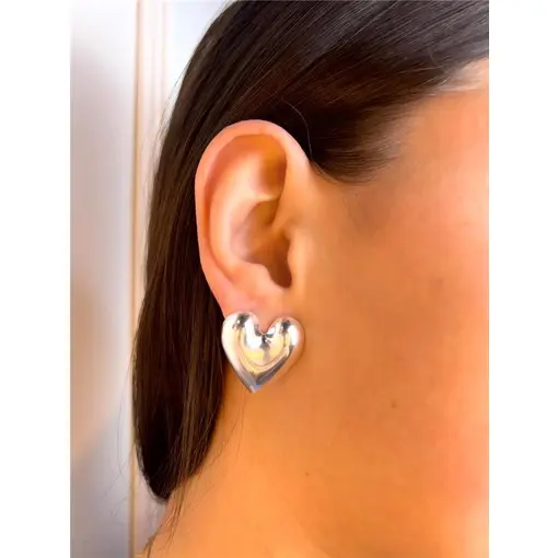 BRINCO CORAÇÃO BALUADO LISO | BANHO DE PRATA