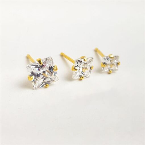 TRIO 6X5X4MM QUADRADO CRISTAL COM 4 GARRINHAS | BANHADO EM OURO