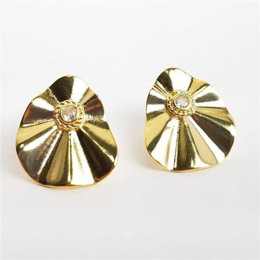 BRINCO CHAPA ONDULADA PONTO DE LUZ AO MEIO |3CM|BANHADO EM OURO